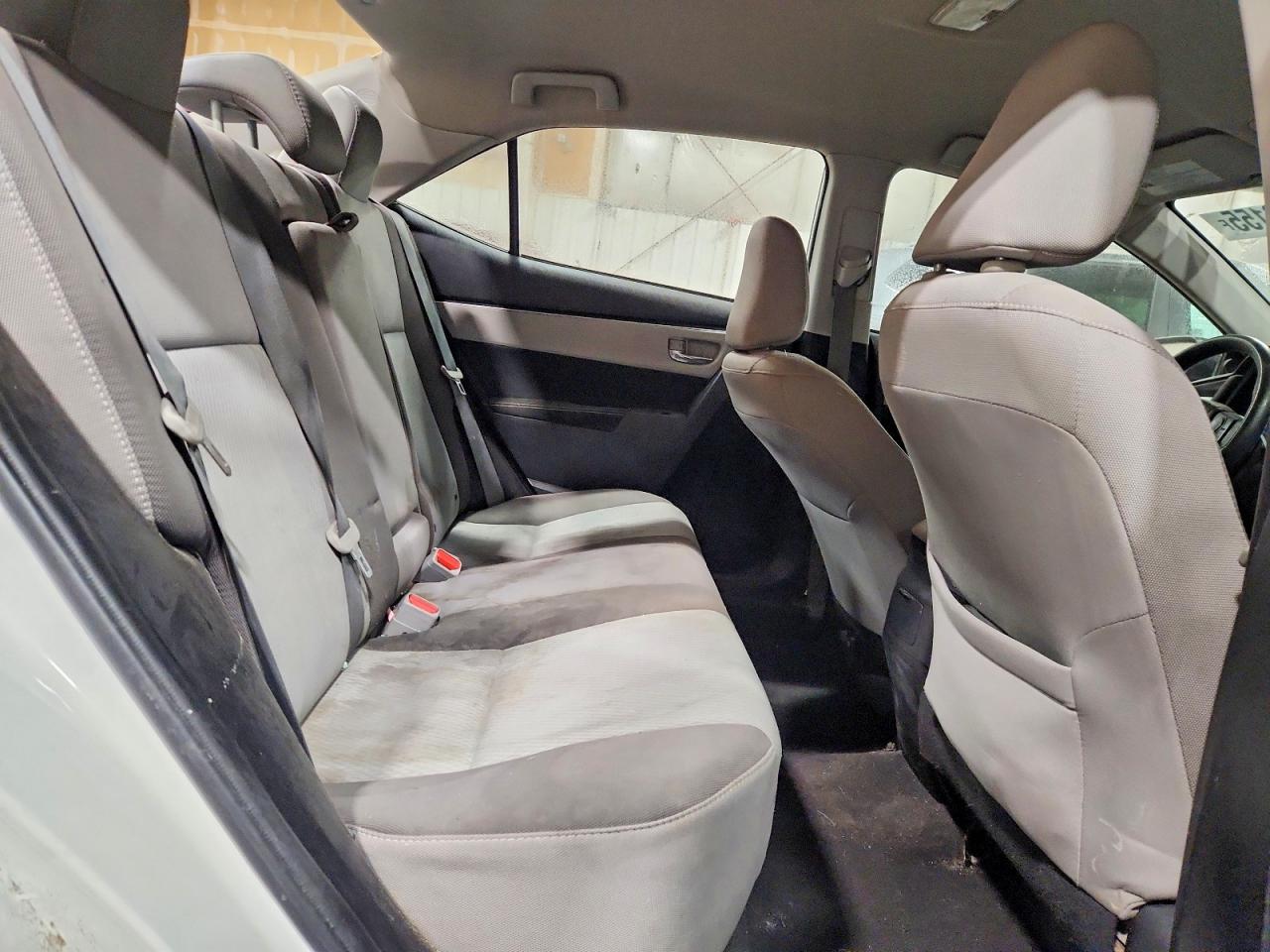 2017 TOYOTA COROLLA photo 19