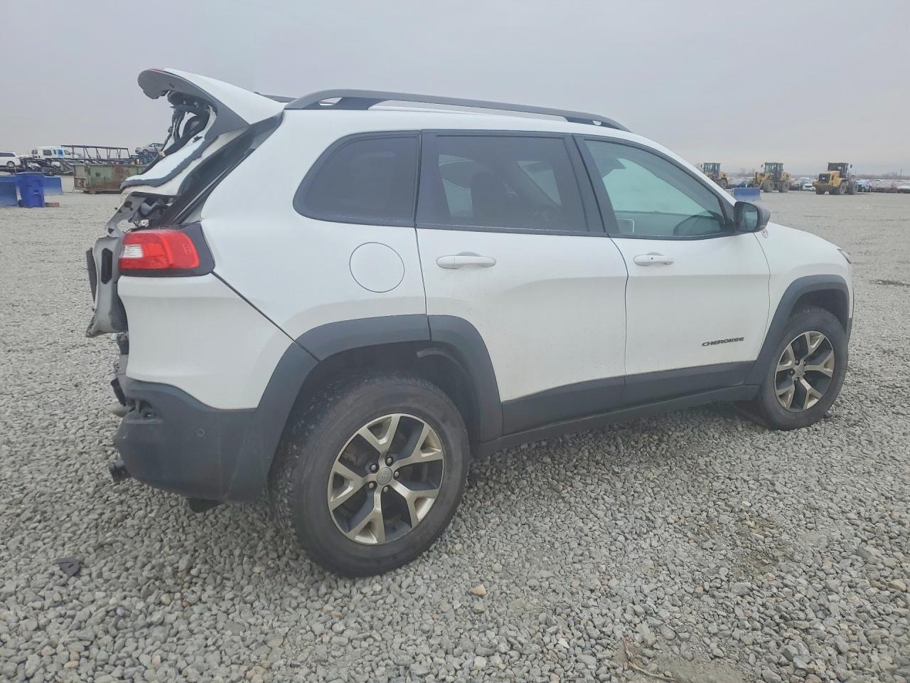 2015 JEEP CHEROKEE TRAILHAWK photo 3
