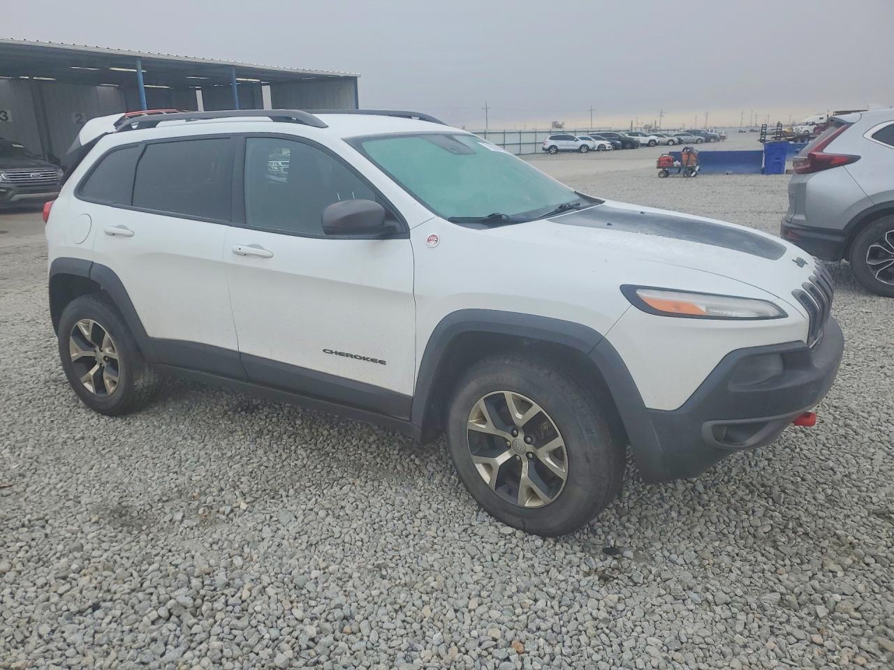 2015 JEEP CHEROKEE TRAILHAWK photo 4