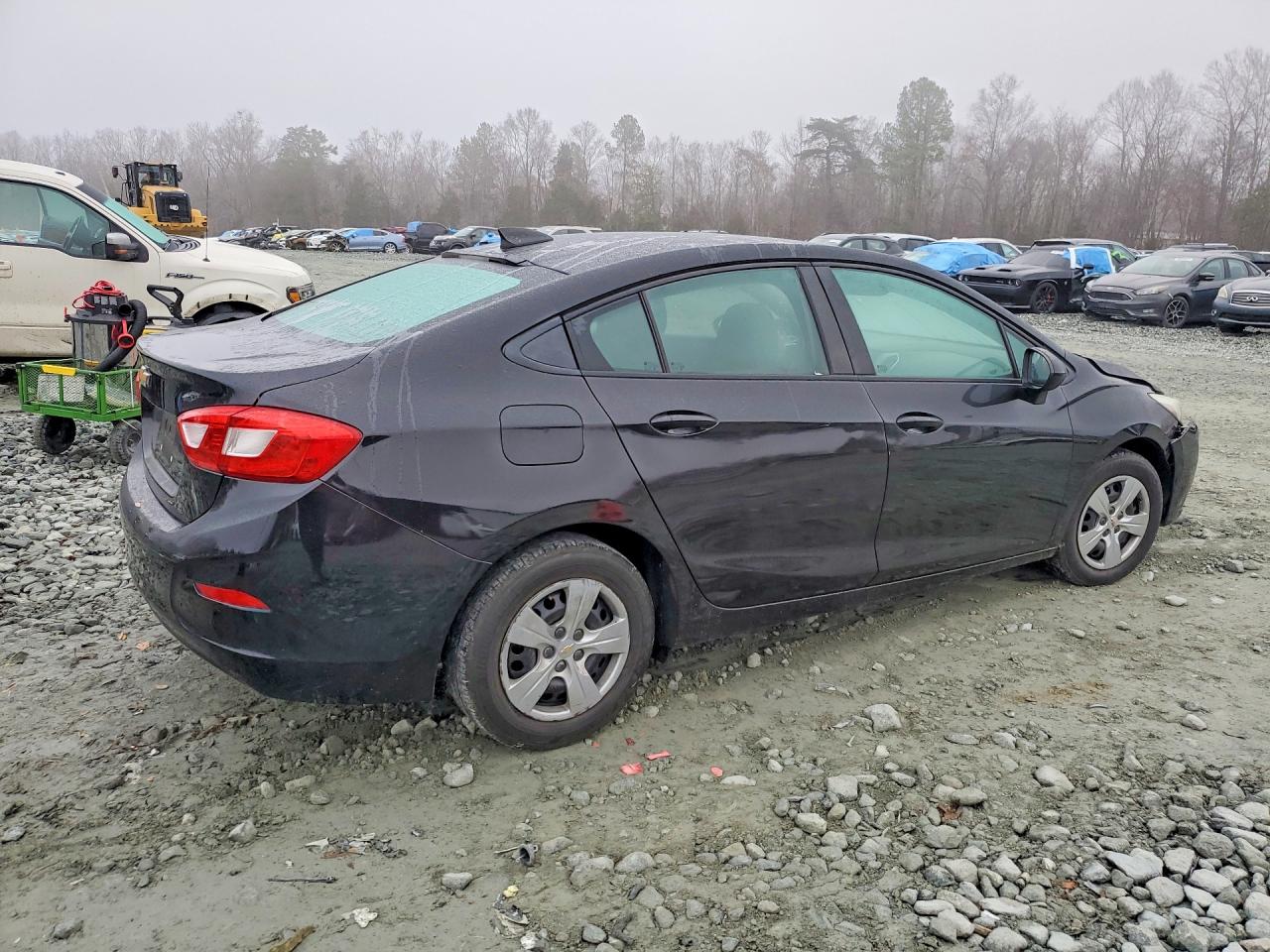 2017 CHEVROLET CRUZE LS photo 5