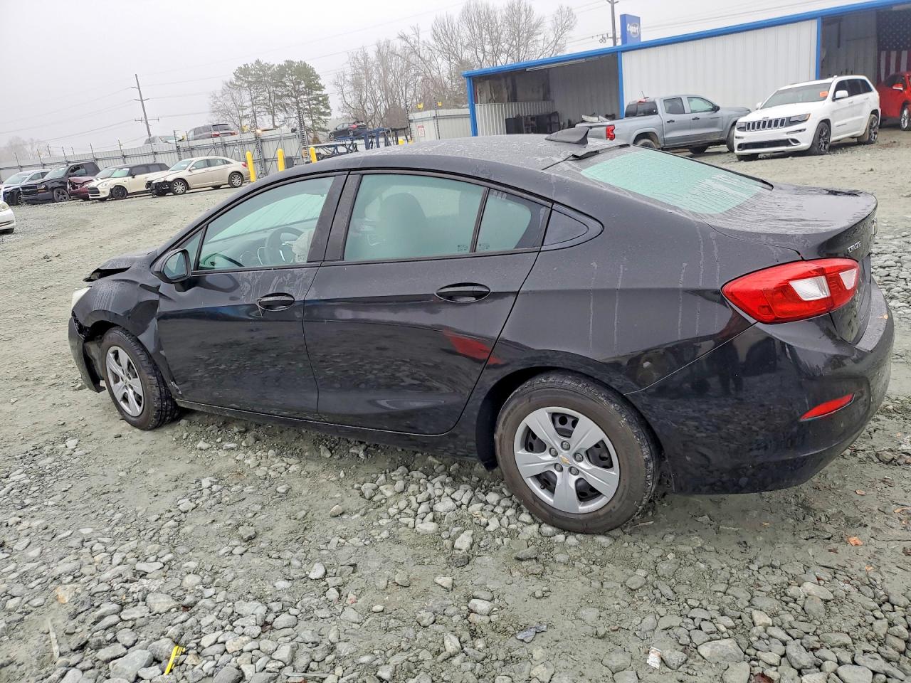 2017 CHEVROLET CRUZE LS photo 3