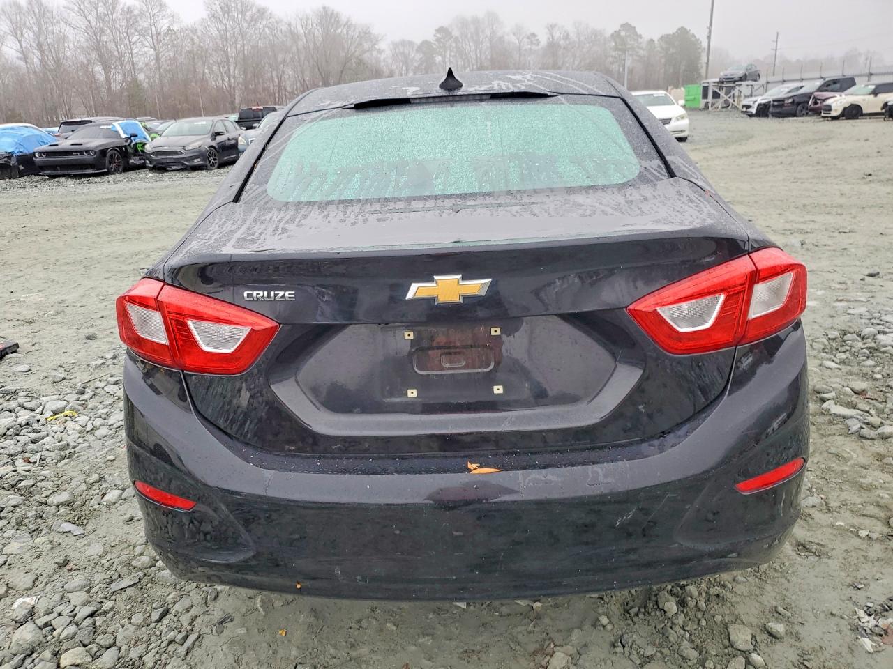 2017 CHEVROLET CRUZE LS photo 11