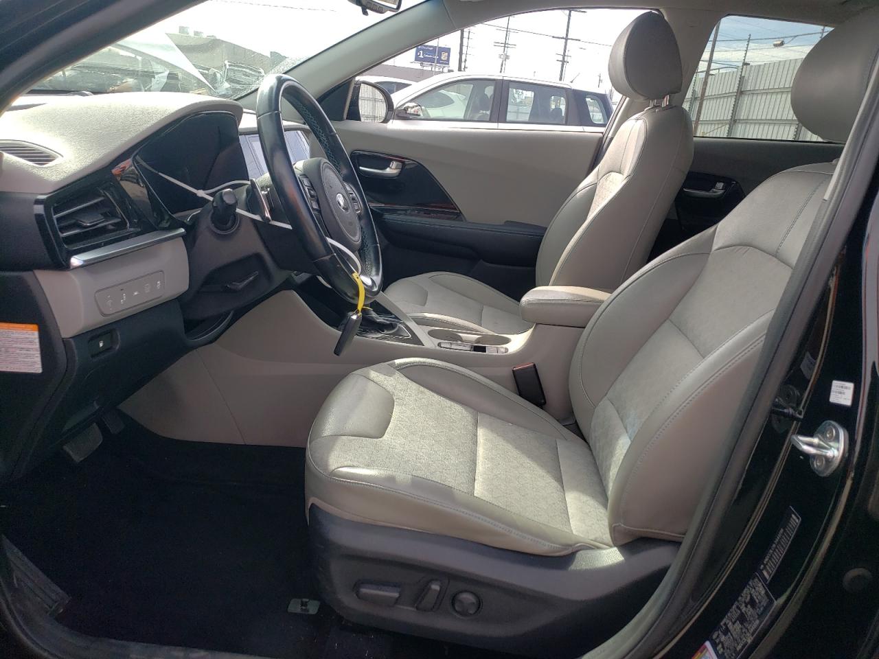 2020 KIA NIRO TOURING photo 7