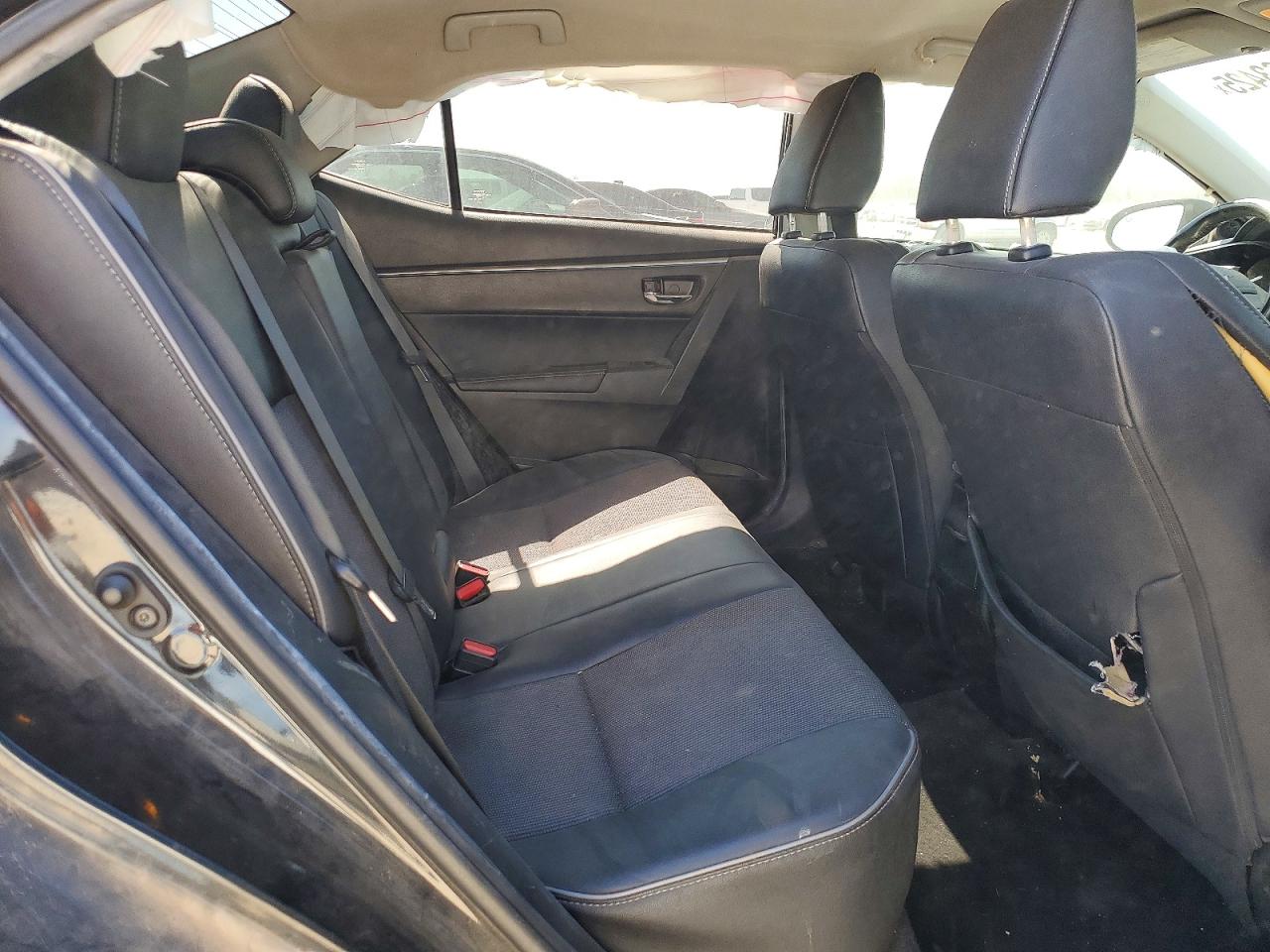 2016 TOYOTA COROLLA photo 19