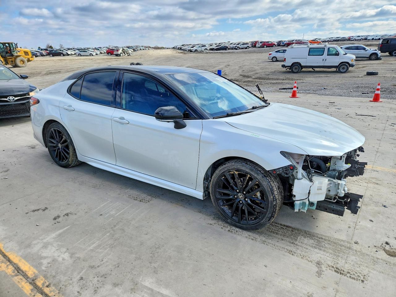 2023 TOYOTA CAMRY XSE photo 7