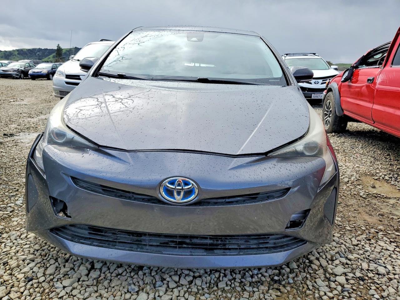 2016 TOYOTA PRIUS photo 9