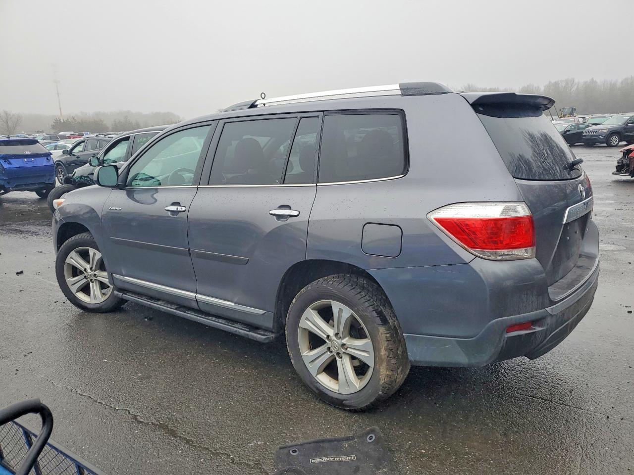 2013 TOYOTA HIGHLANDER LIMITED photo 2