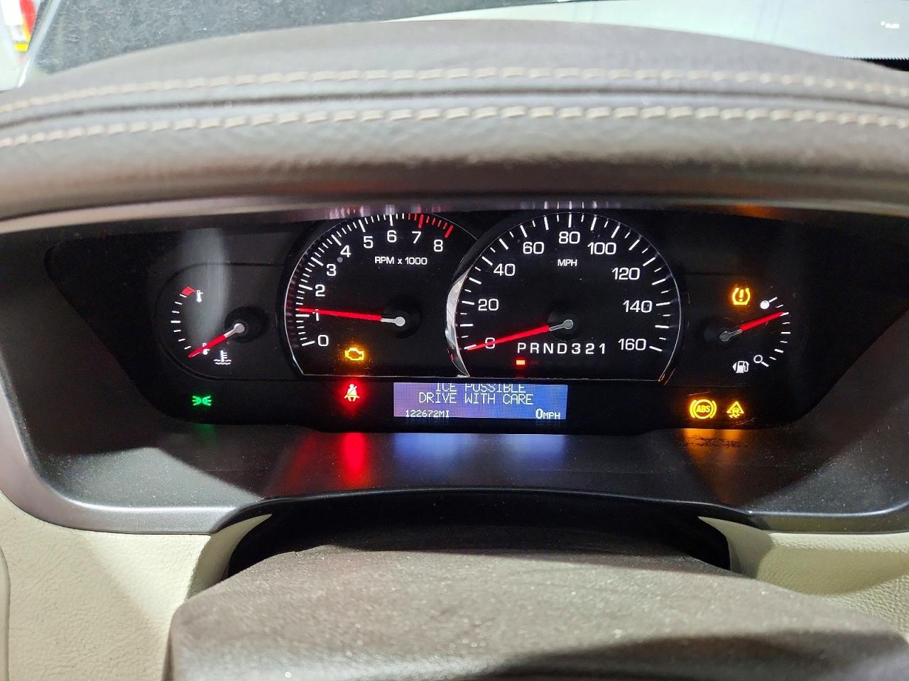 2010 CADILLAC DTS PLATINUM photo 9