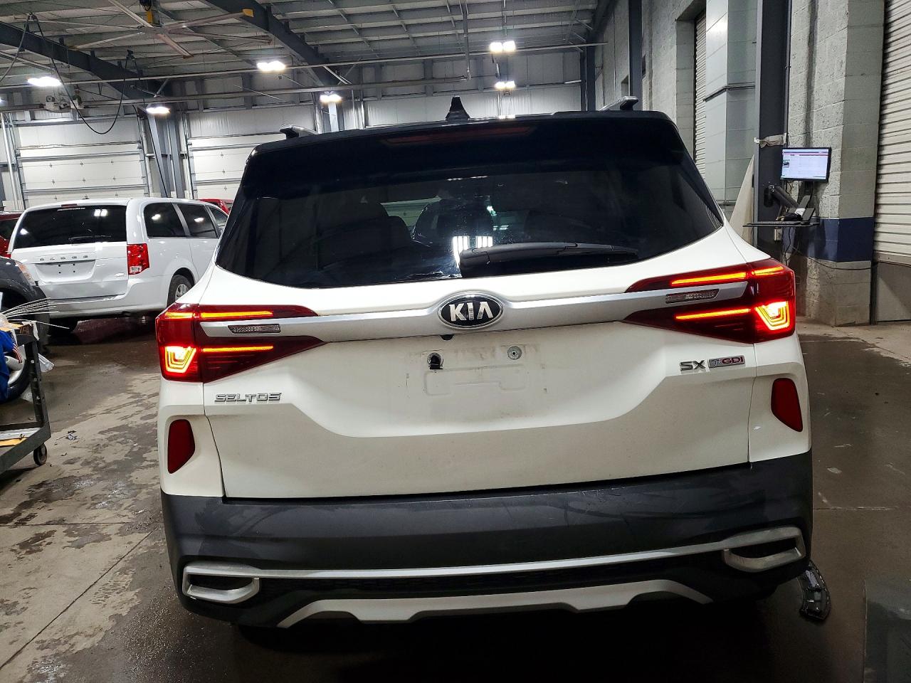 2021 KIA SELTOS SX TURBO photo 11