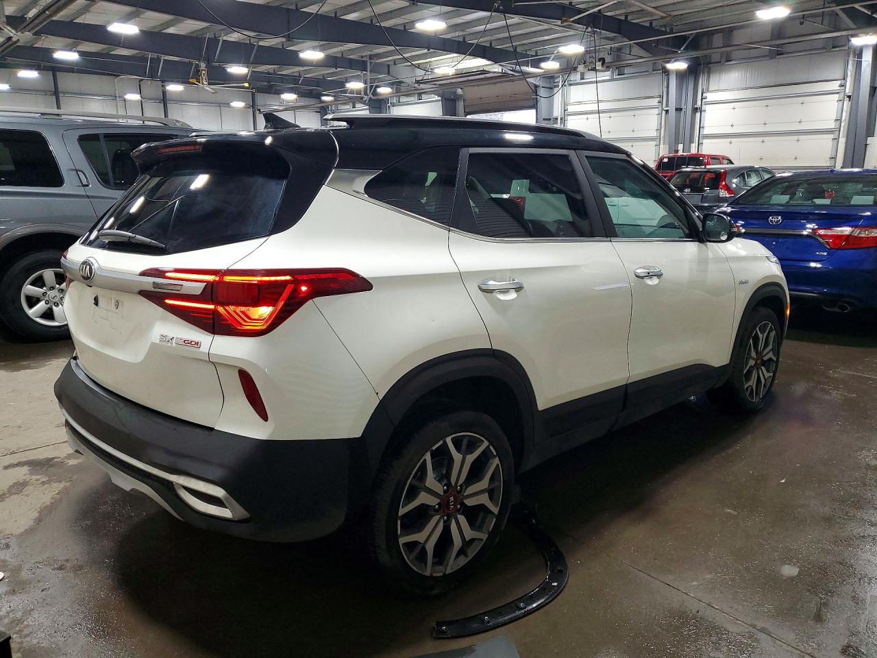2021 KIA SELTOS SX TURBO photo 5