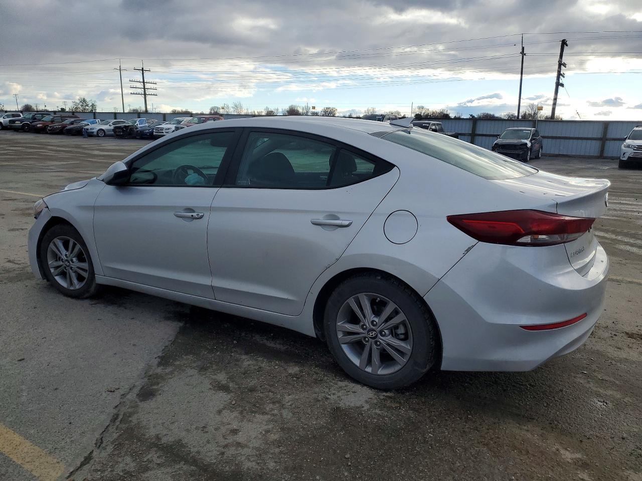 2018 HYUNDAI ELANTRA VALUE EDITION photo 3