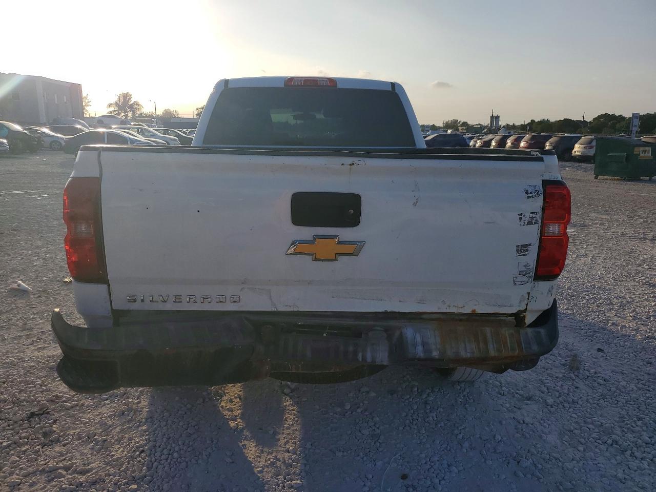 2017 CHEVROLET SILVERADO C1500 photo 6