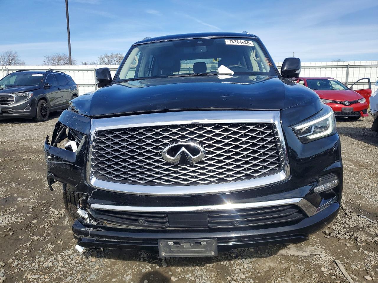 2018 INFINITI QX80 BASE photo 9
