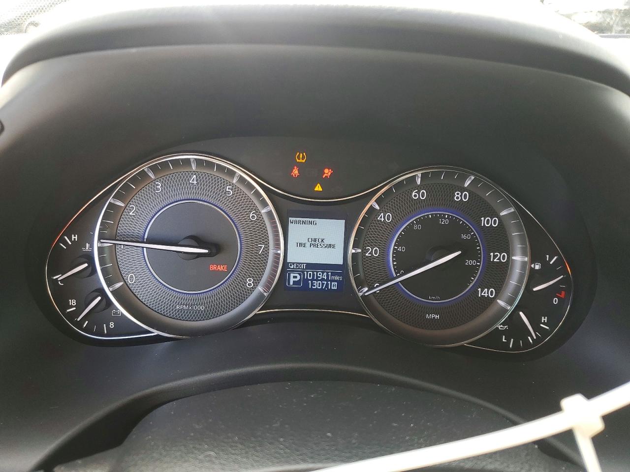 2018 INFINITI QX80 BASE photo 17