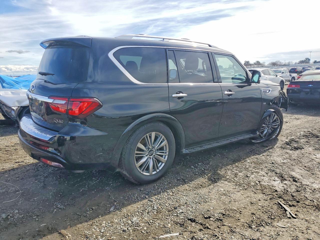 2018 INFINITI QX80 BASE photo 5
