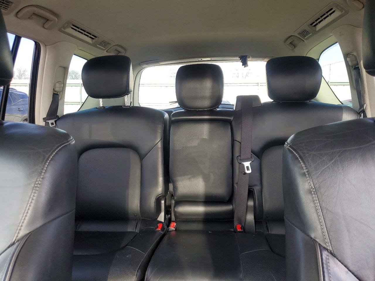 2018 INFINITI QX80 BASE photo 19