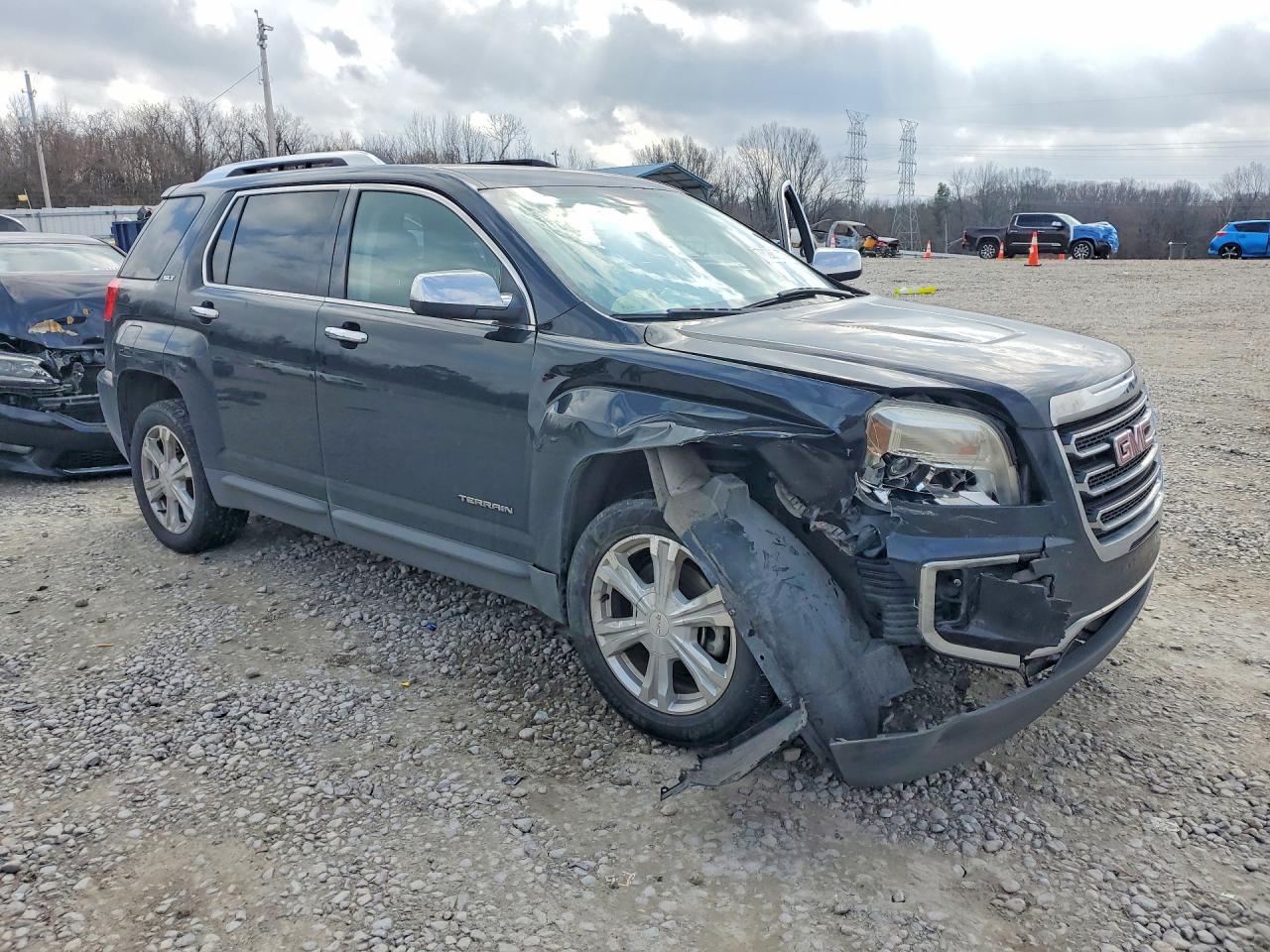 2017 GMC TERRAIN SLT photo 7