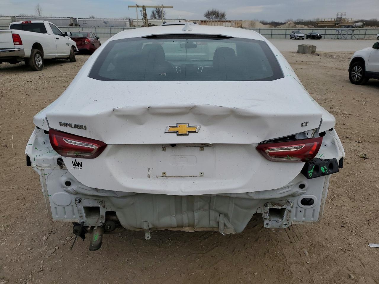 2021 CHEVROLET MALIBU LT photo 11