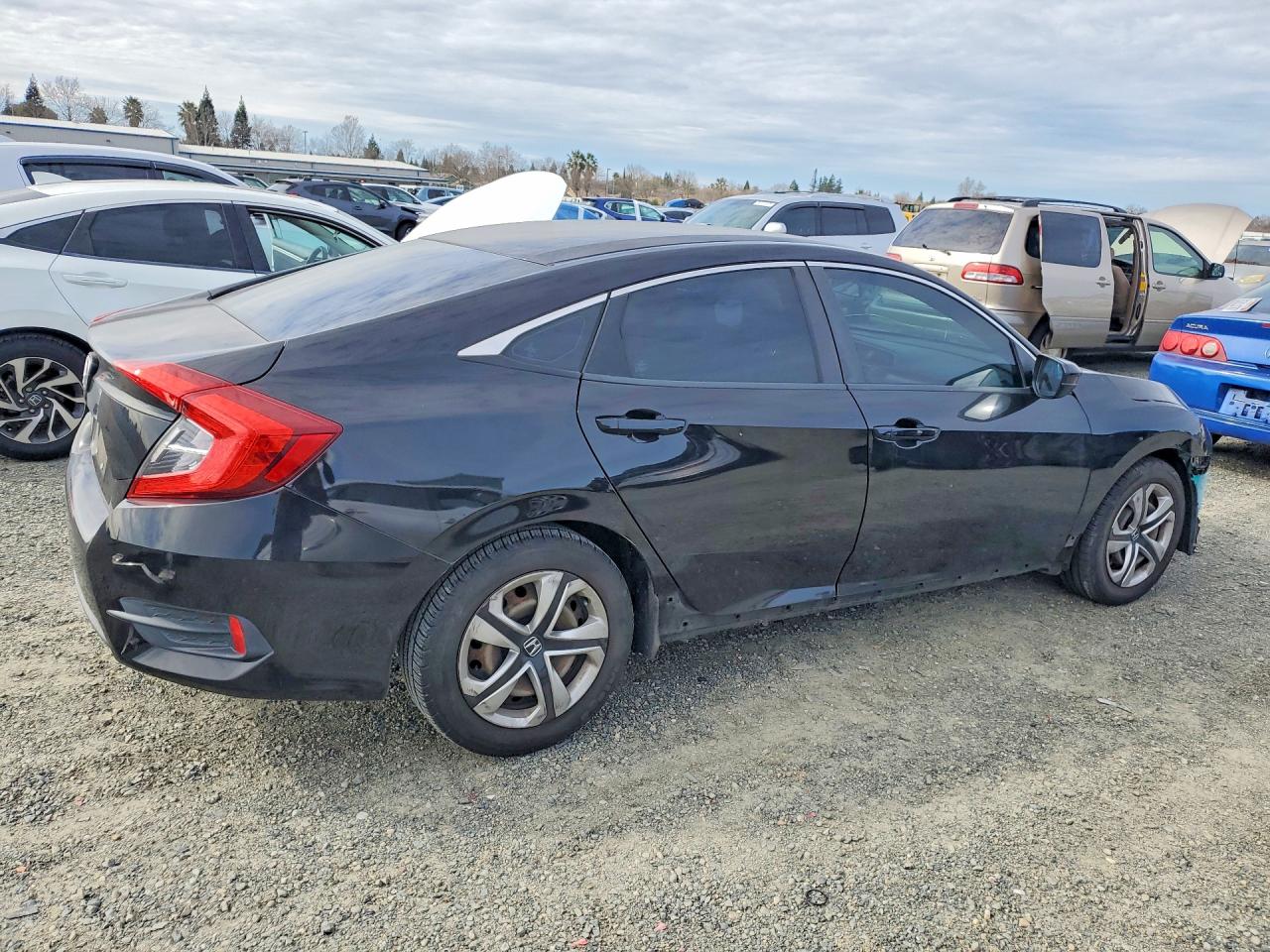 2016 HONDA CIVIC LX photo 3