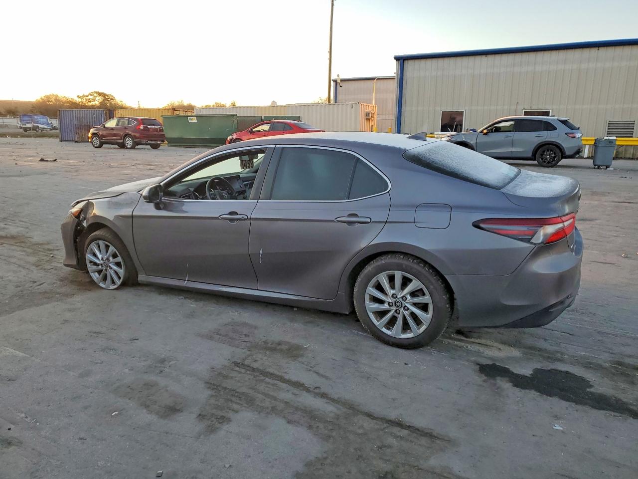 2023 TOYOTA CAMRY LE photo 2