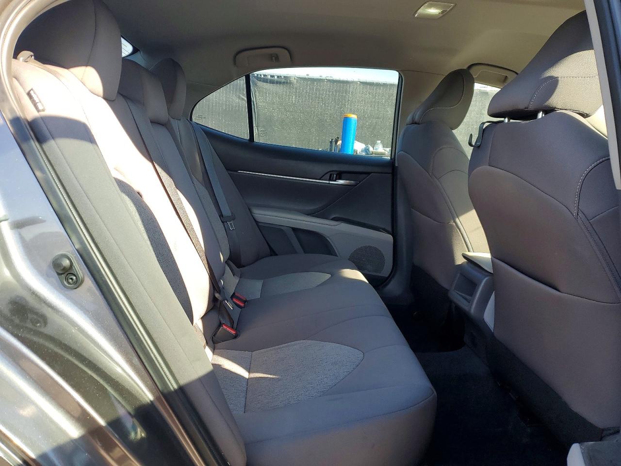 2023 TOYOTA CAMRY LE photo 10