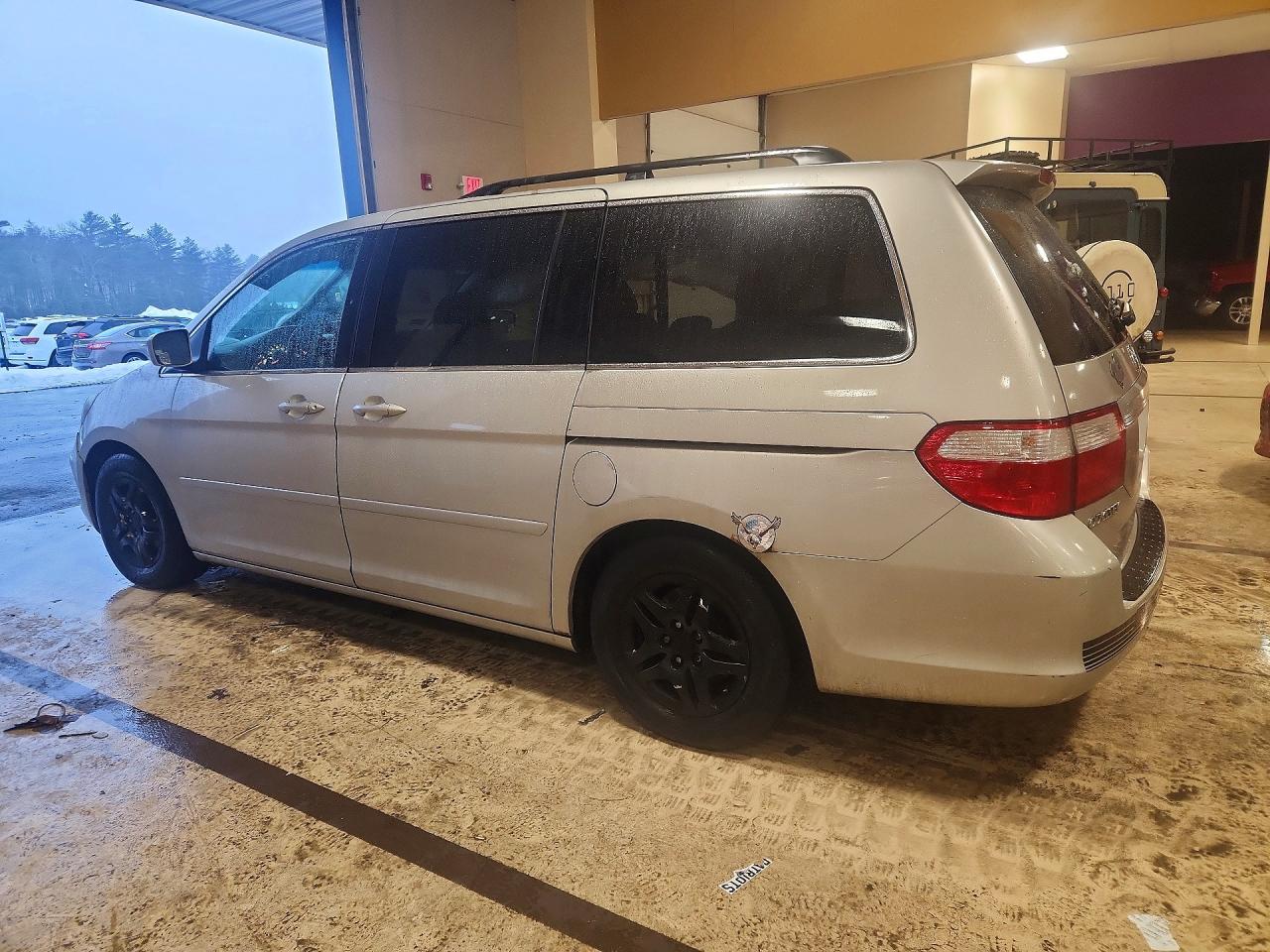 2006 HONDA ODYSSEY EX photo 2