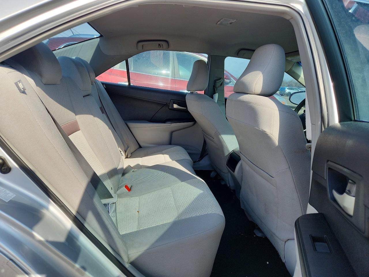 2013 TOYOTA CAMRY LE photo 19