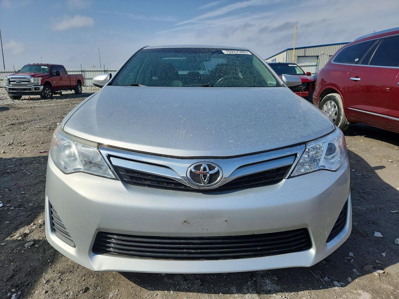 2013 TOYOTA CAMRY LE photo 9