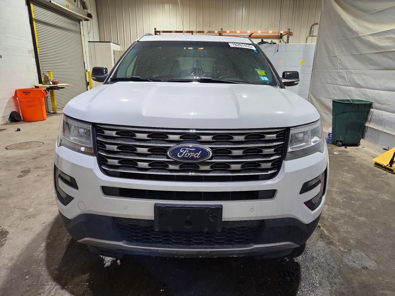2016 FORD EXPLORER XLT photo 9