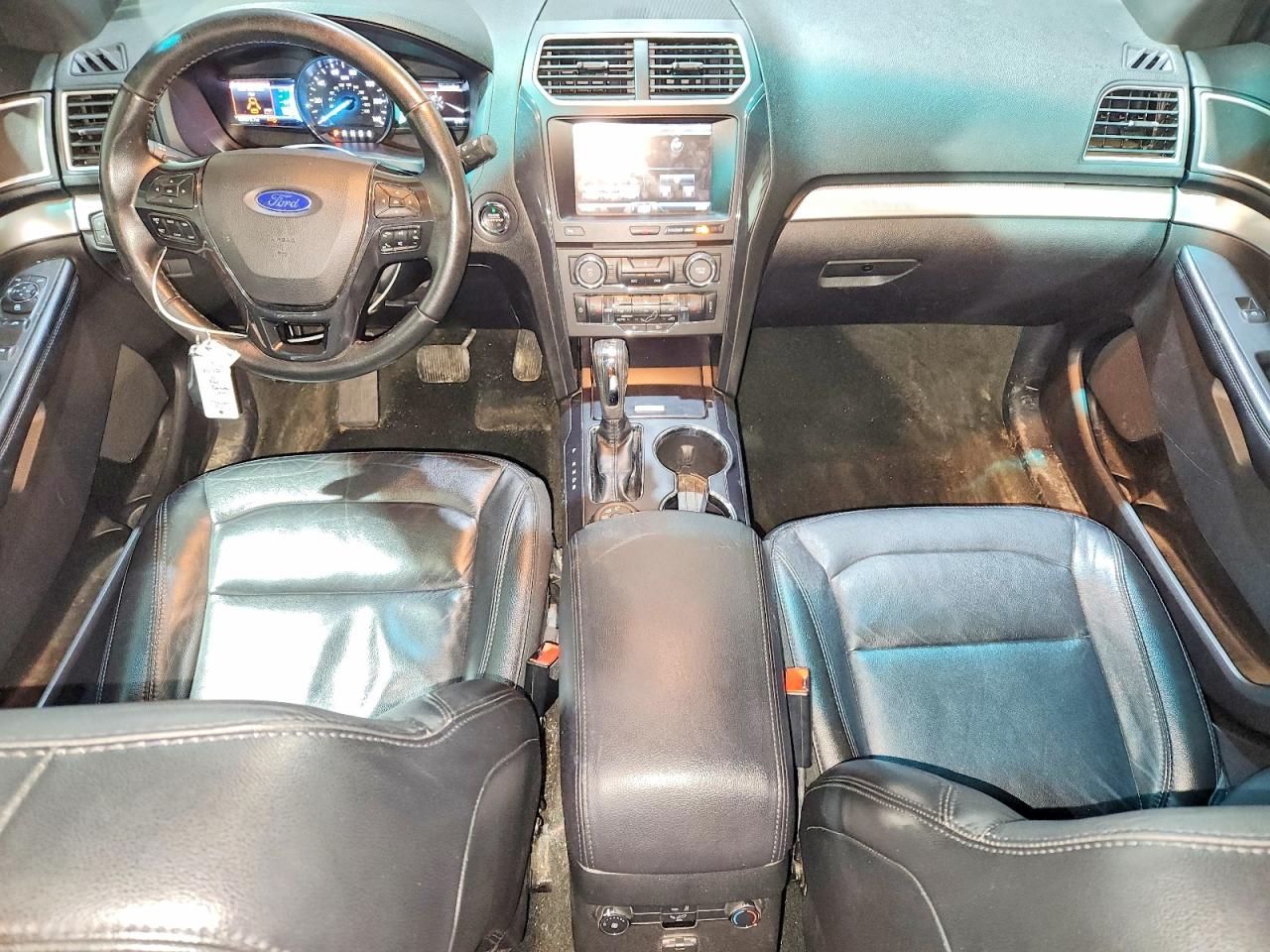 2016 FORD EXPLORER XLT photo 15