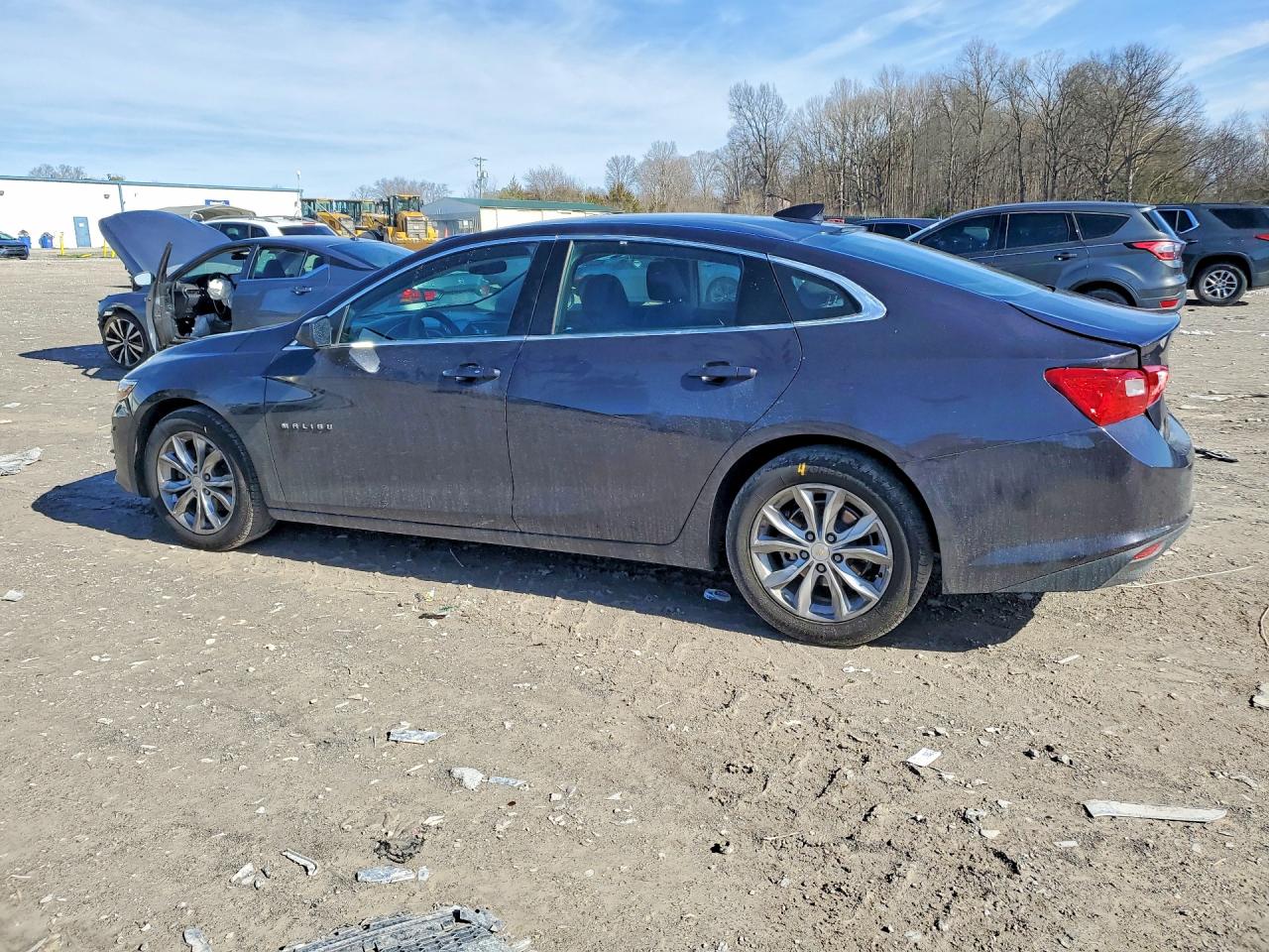 2023 CHEVROLET MALIBU LT photo 2