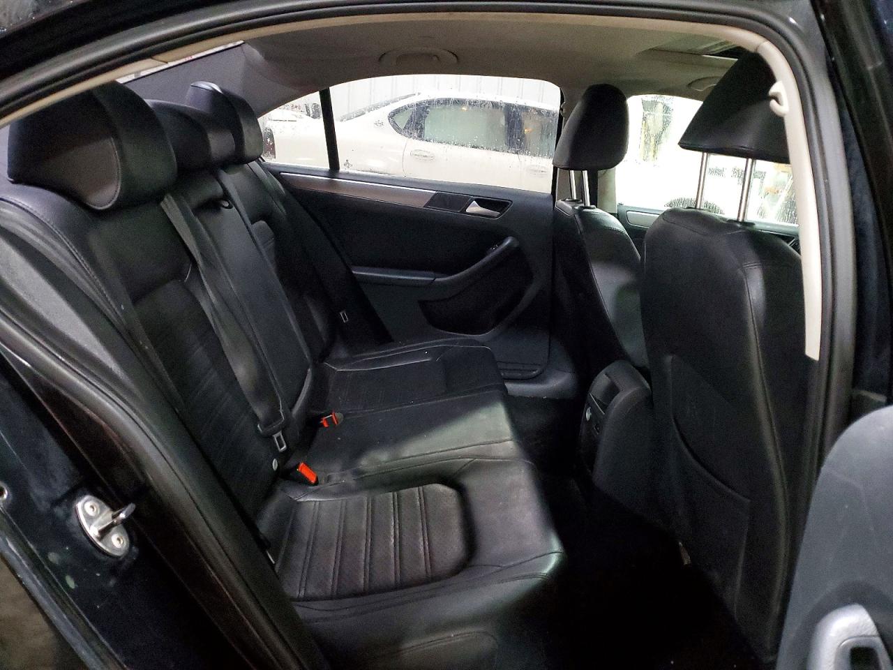 2013 VOLKSWAGEN JETTA SEL photo 28