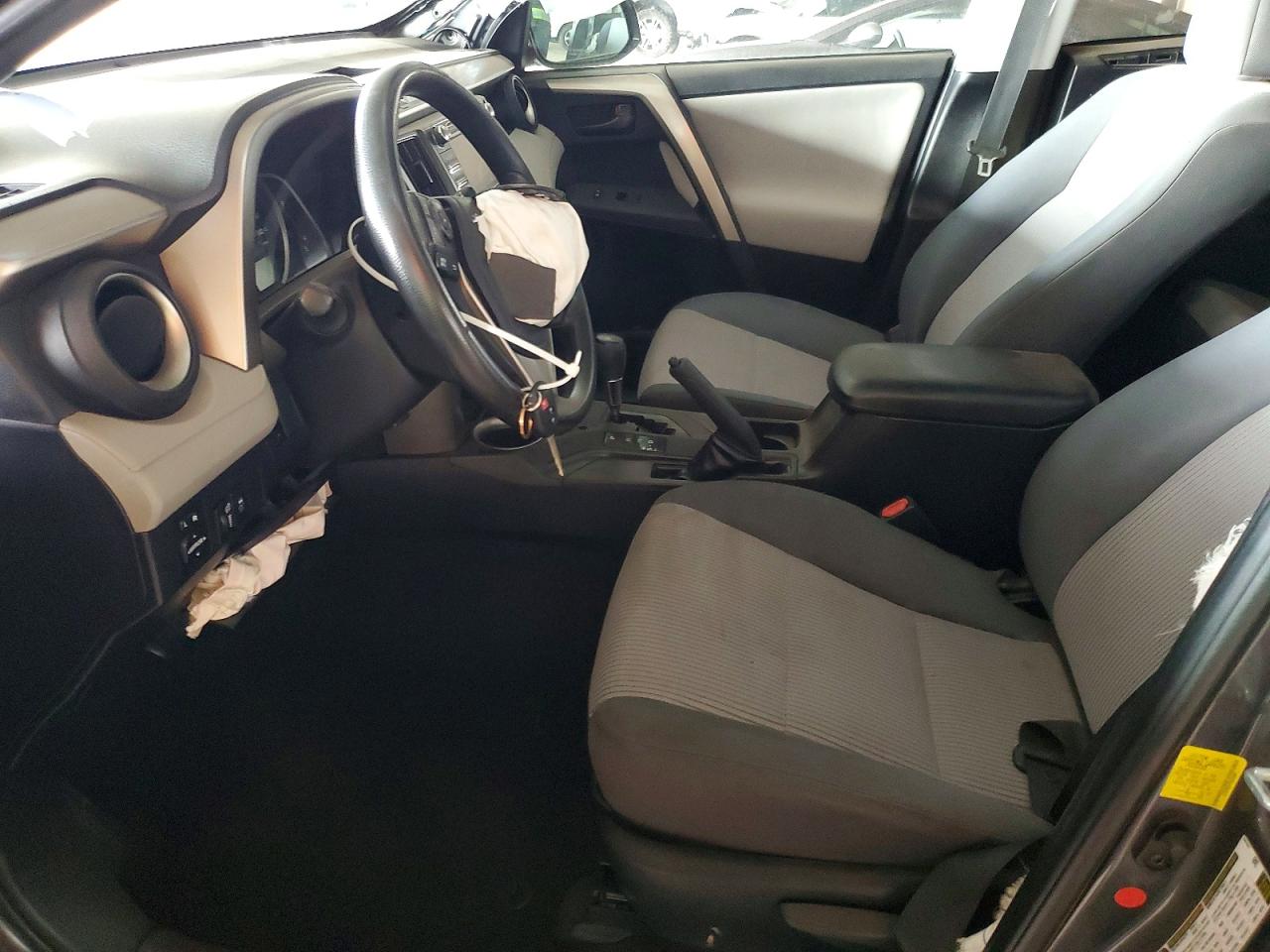 2015 TOYOTA RAV4 LE photo 13