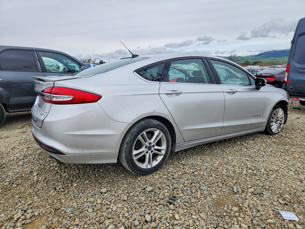 2017 FORD FUSION SE HYBRID photo 3