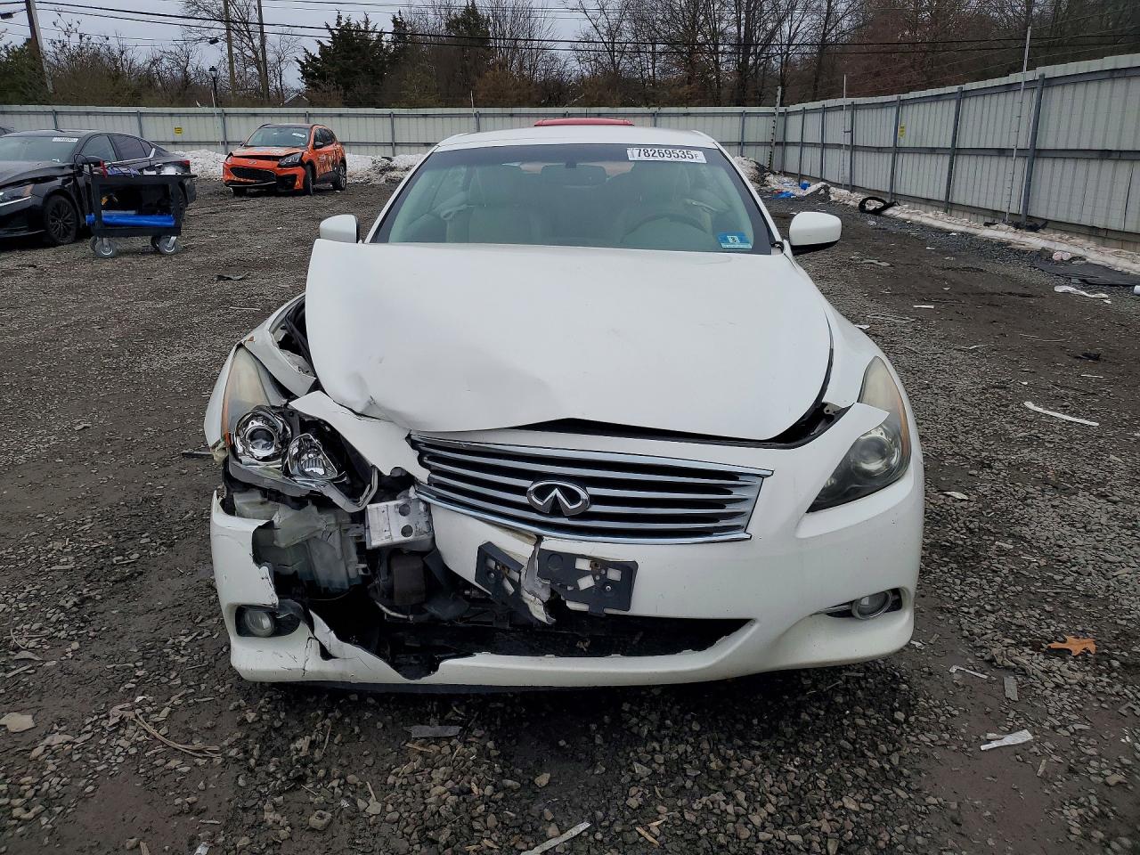 2012 INFINITI G37 photo 5
