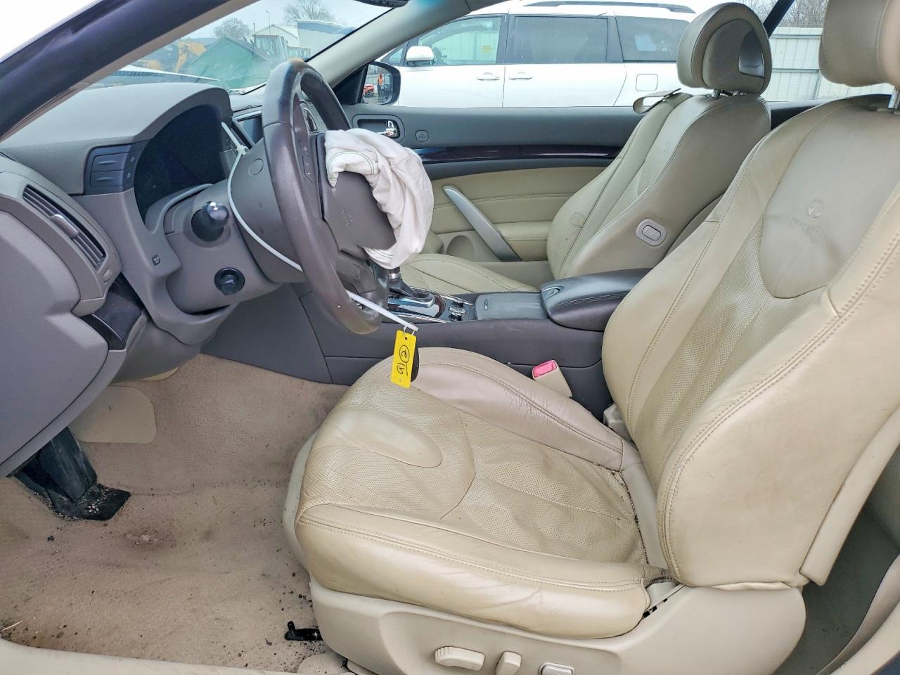 2012 INFINITI G37 photo 7