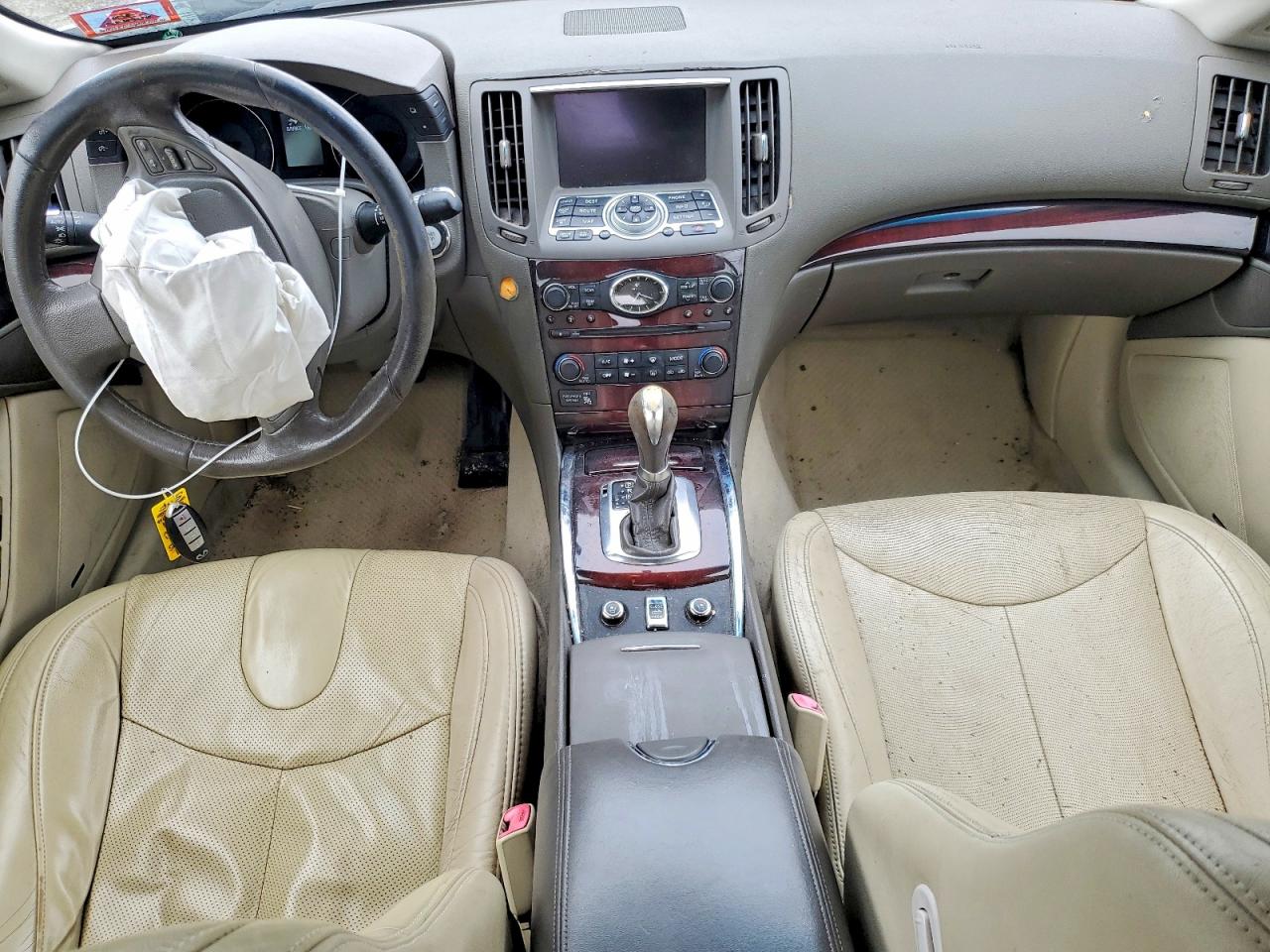 2012 INFINITI G37 photo 8