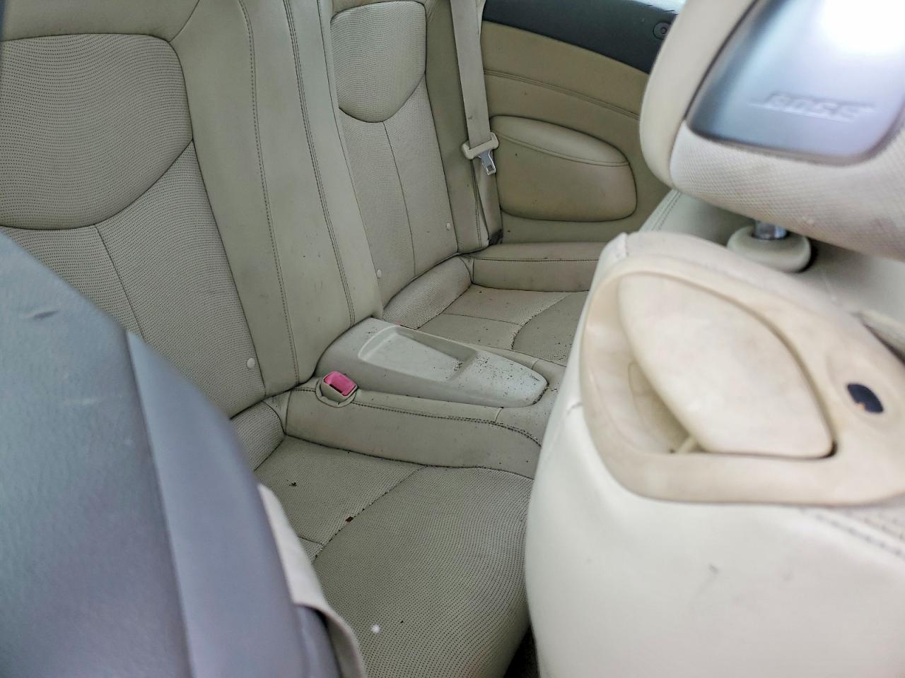 2012 INFINITI G37 photo 10