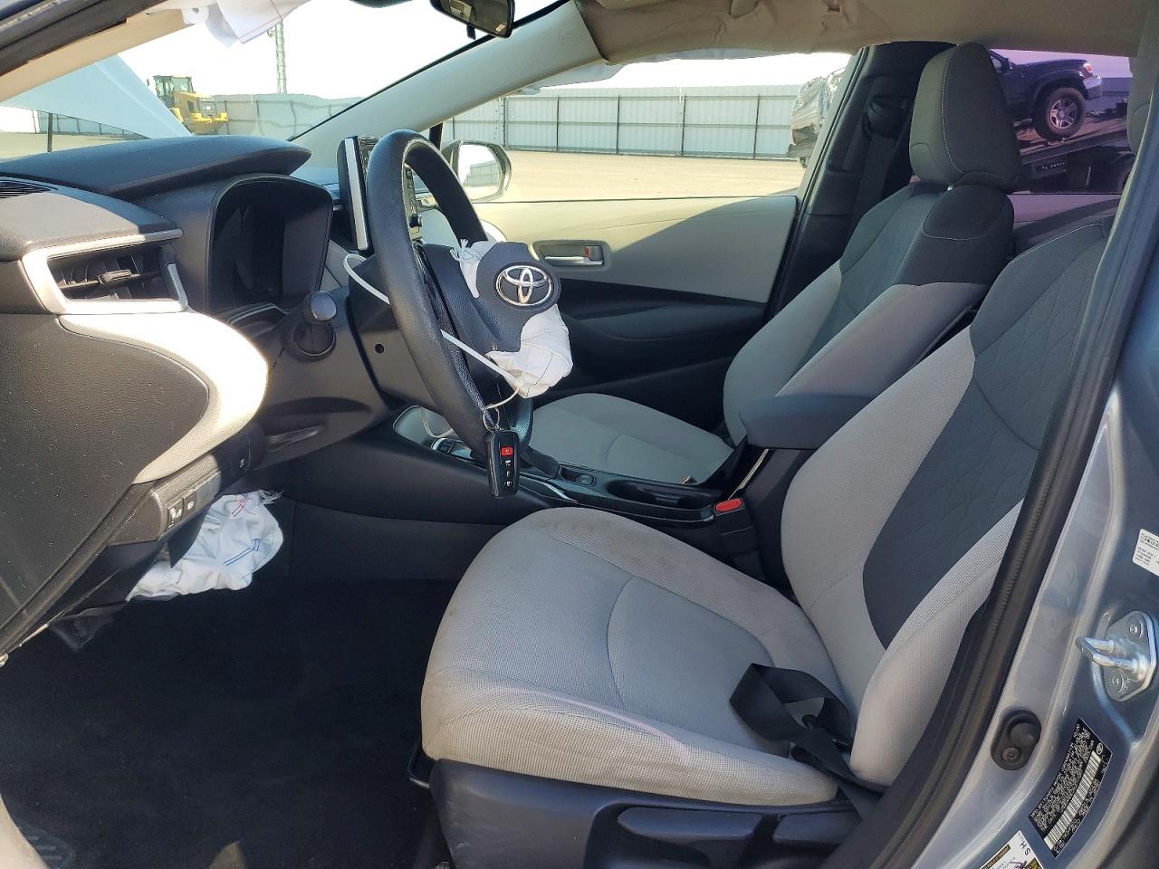 2021 TOYOTA COROLLA LE photo 7