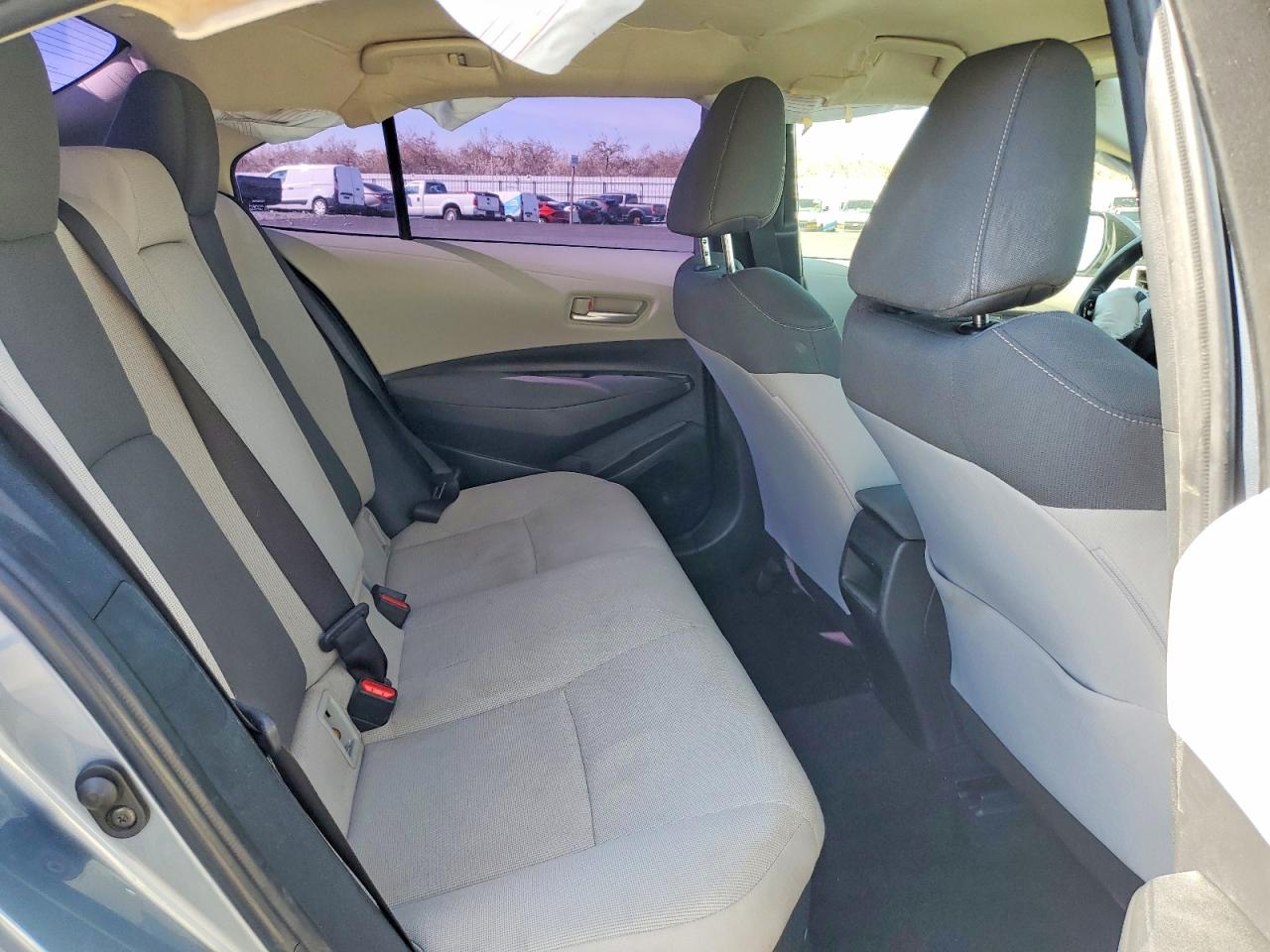 2021 TOYOTA COROLLA LE photo 10