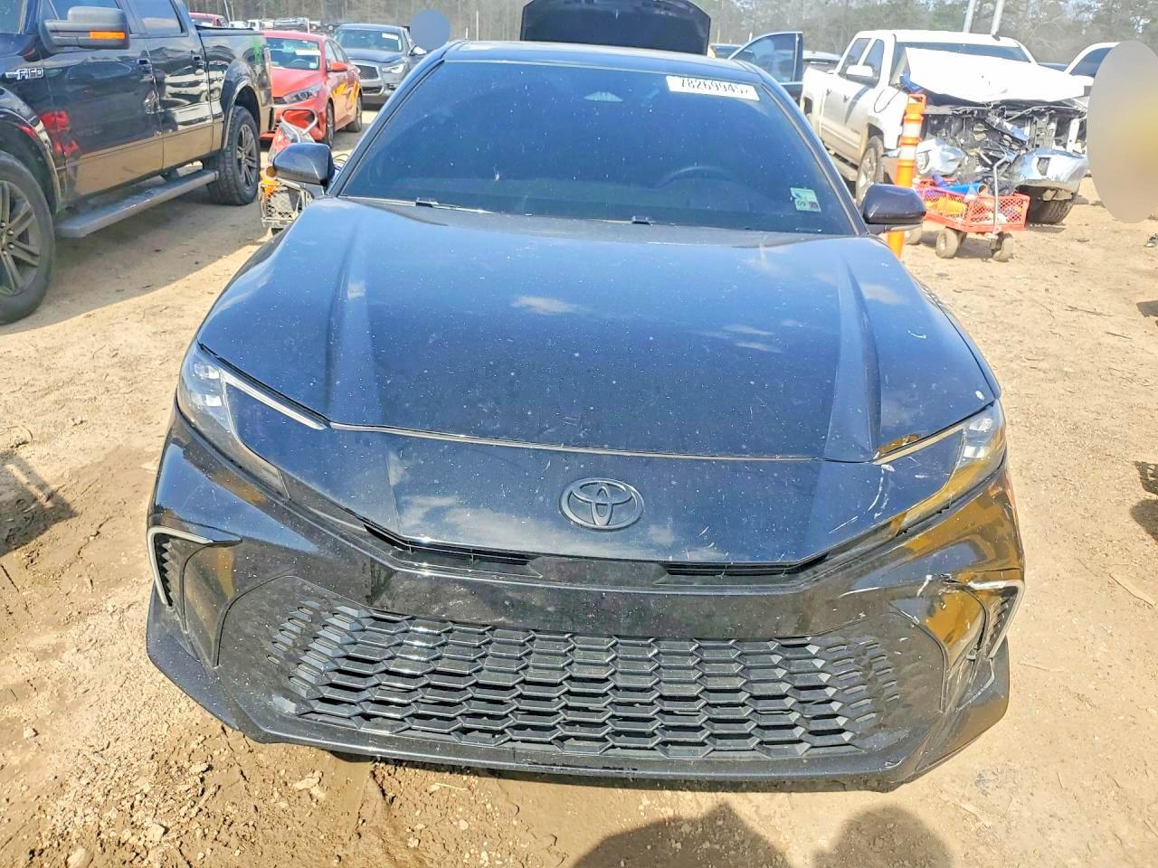 2025 TOYOTA CAMRY XSE photo 9