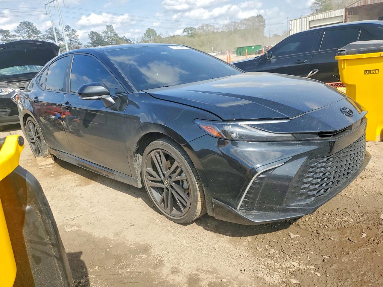 2025 TOYOTA CAMRY XSE photo 7