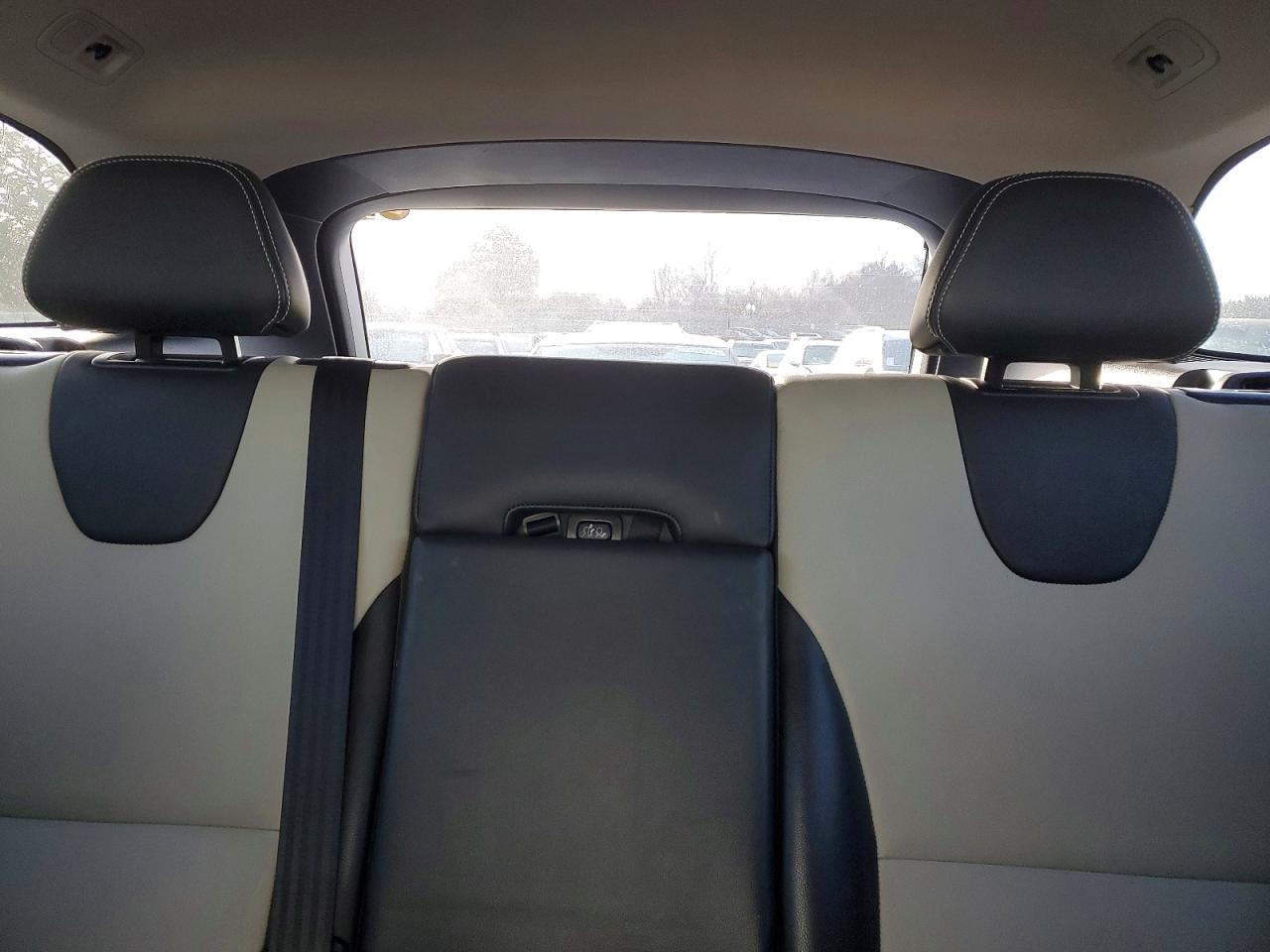 2017 VOLVO XC60 T5 photo 28