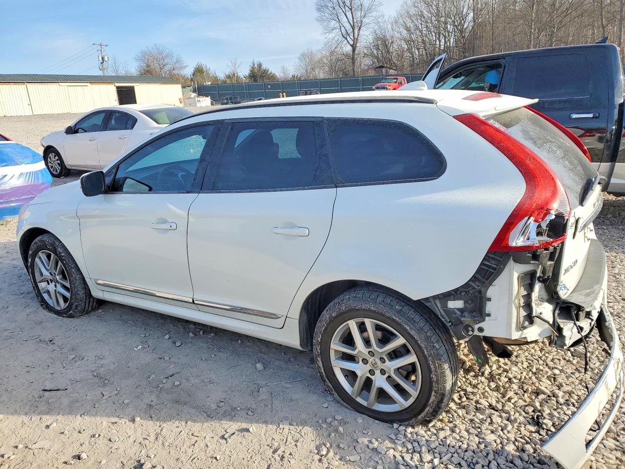 2017 VOLVO XC60 T5 photo 4