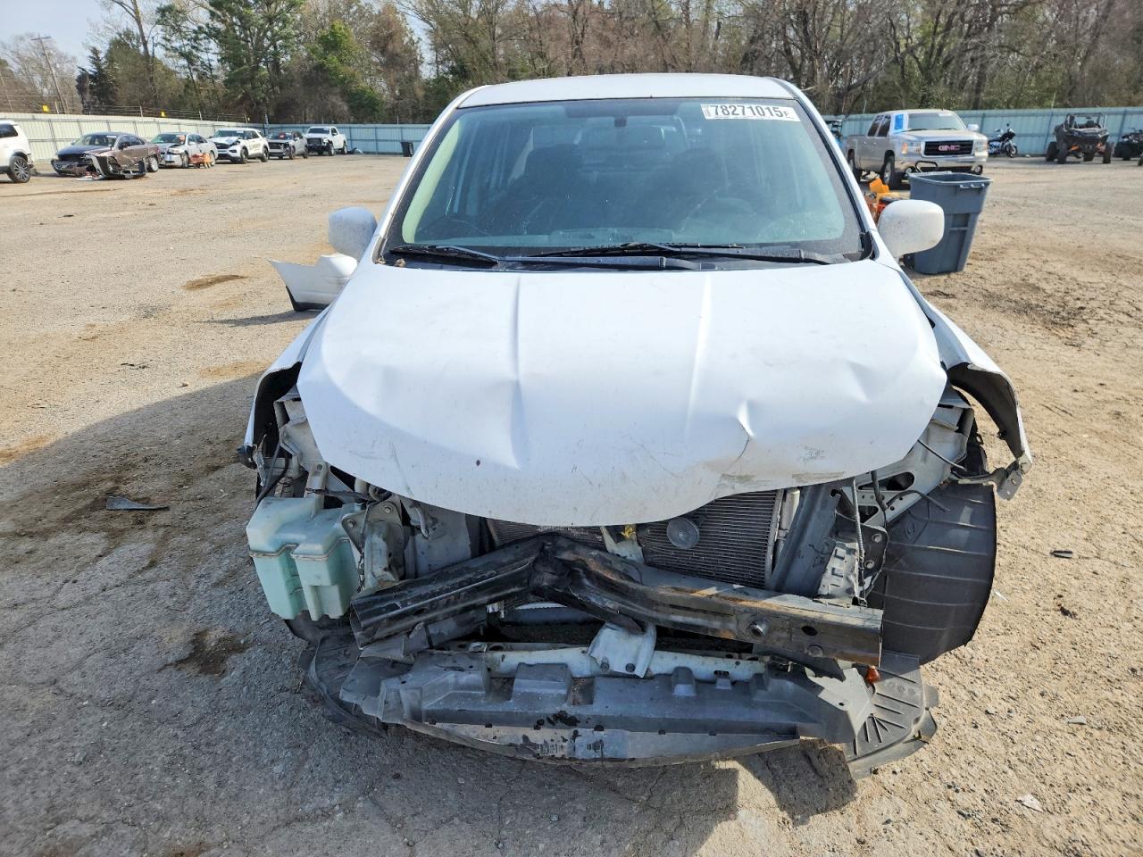 2011 NISS VERSA S photo 11