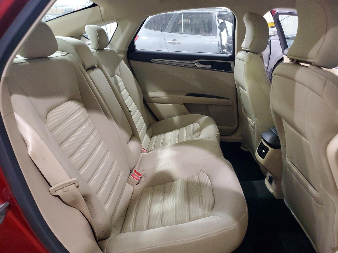 2016 FORD FUSION SE photo 10