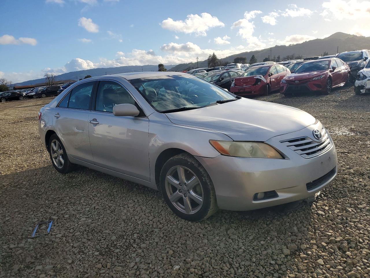 2009 TOYOTA CAMRY SE photo 4