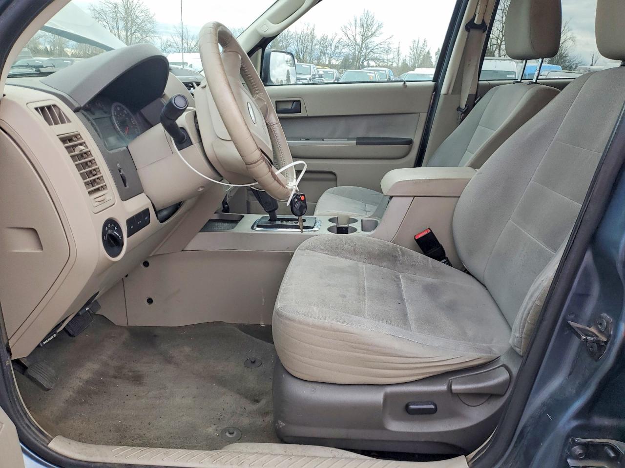 2011 FORD ESCAPE XLT photo 7