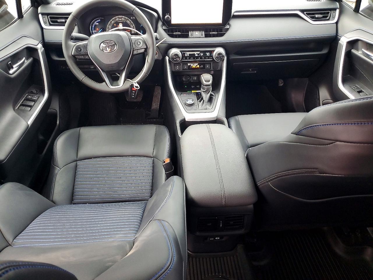 2024 TOYOTA RAV4 XSE photo 8
