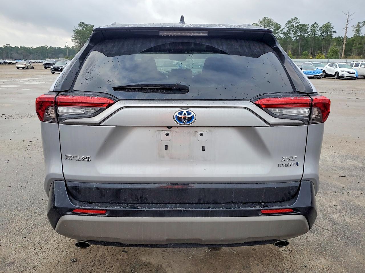 2024 TOYOTA RAV4 XSE photo 6